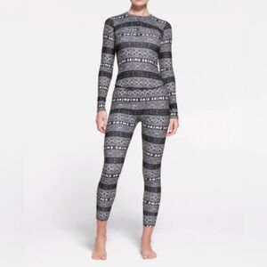 New Skims Holiday Logo plush pointelle Henley pajama set in XL